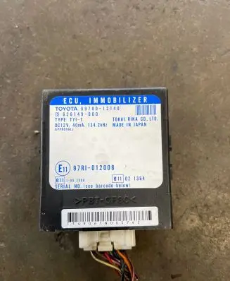 Toyota Corolla E120 E130 Immobilizer control unit/module 8978012140 626149000 97RI012008