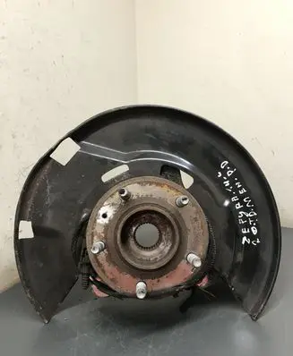Opel Zafira C Front wheel hub