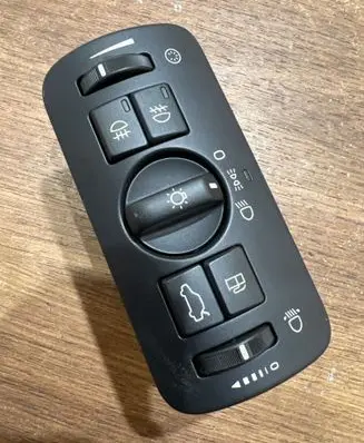 Volvo V70 Light switch 30739415 080527A 04066302