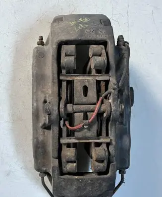 Volkswagen Touareg I Front brake caliper 18ZR