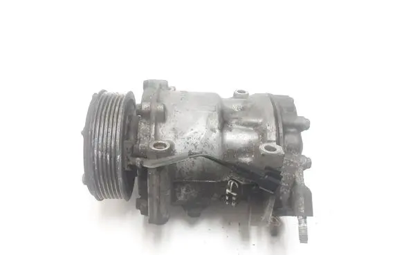 Volvo V60 Air conditioning (A/C) compressor (pump) 31348213