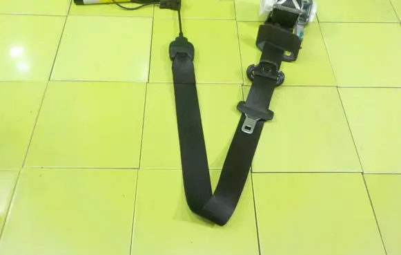 Fiat 500 Front seatbelt 07354654010 XP215