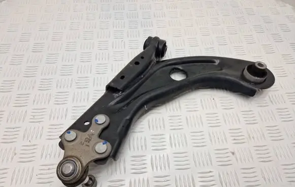 Peugeot 308 Front lower control arm/wishbone 1800321