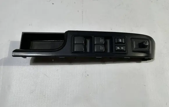 Nissan Titan Electric window control switch 25401EZ10A