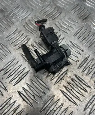 Audi A4 S4 B8 8K Turbo solenoid valve 1K0906283A