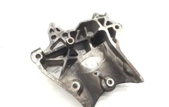 Opel Vectra C Engine mounting bracket 55210530