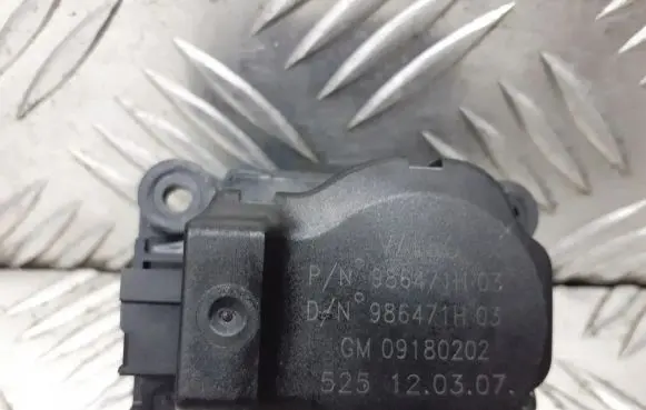 Opel Vectra C A/C air flow flap actuator/motor GM09180202