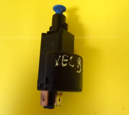 Opel Vectra B Brake pedal sensor switch 09132299