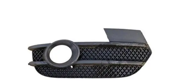Audi Q3 8U Front fog light trim/grill 8U0807682A