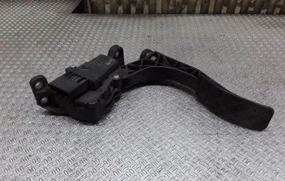 Audi A6 S6 C6 4F Accelerator throttle pedal 4F1723523B