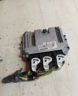 Volvo V50 Engine control unit/module 0281011775 31211076 4N5112A650BB