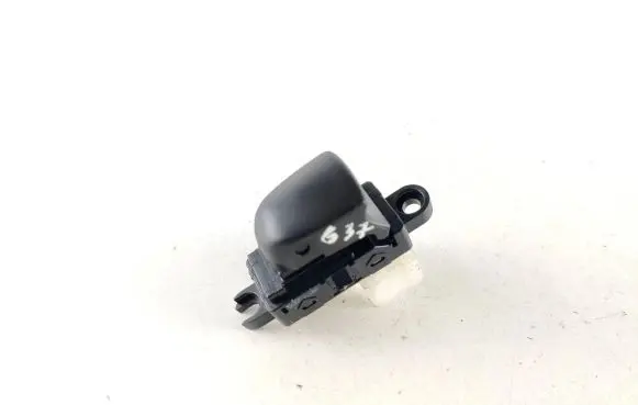 Nissan Qashqai Electric window control switch