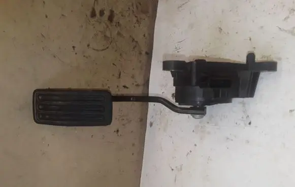 Nissan Qashqai Accelerator throttle pedal NOCODE