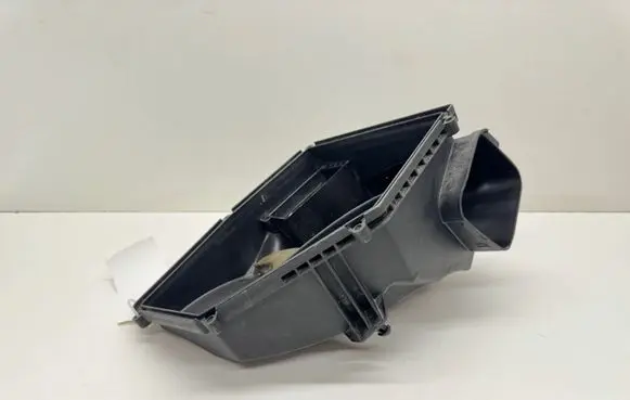 BMW 8 G15 Air filter box 7934474 13717934474 7934476
