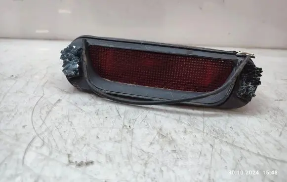 Honda CR-V Third/center stoplight