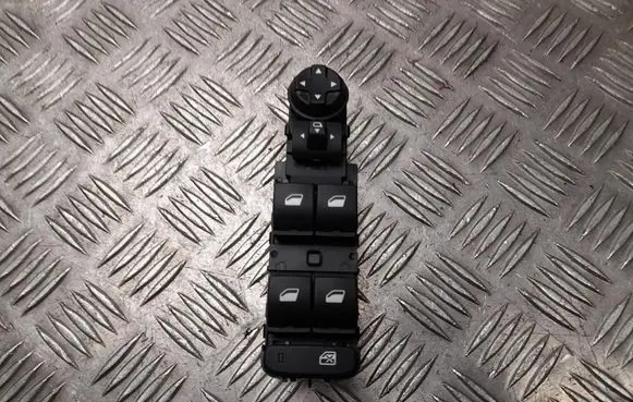 Citroen C5 Aircross Electric window control switch 98423402ZD