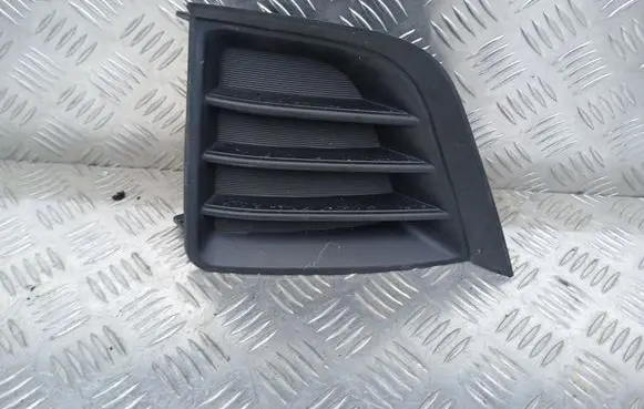 Toyota Corolla E160 E170 Front fog light trim/grill 8148202360