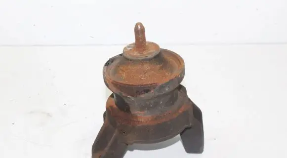 KIA Sorento Engine mount bracket 219302B900
