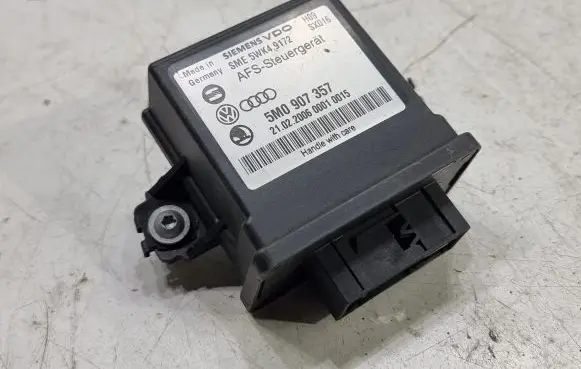 Volkswagen PASSAT B6 Light module LCM 5M0907357