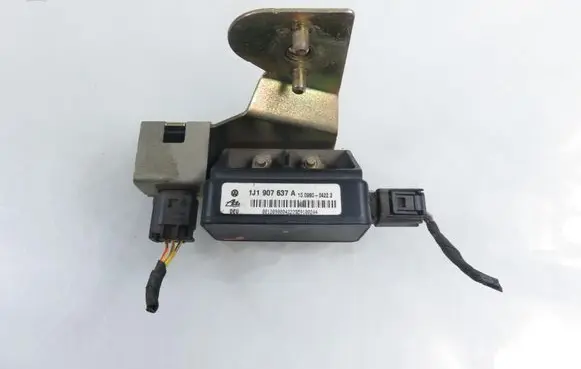 Volkswagen Bora ESP acceleration yaw rate sensor 10098000311 1J0907657A 1J0907651A