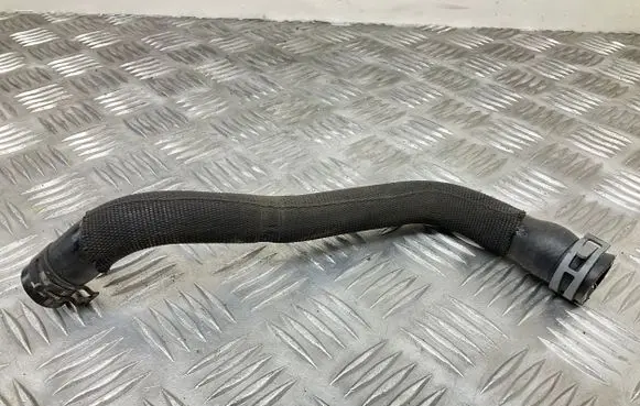 Volkswagen Touareg II Engine coolant pipe/hose 7P0422889A