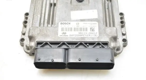 Hyundai i30 Engine control unit/module 391132A412