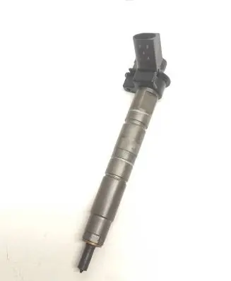 BMW 6 F12 F13 Fuel injector 7823461