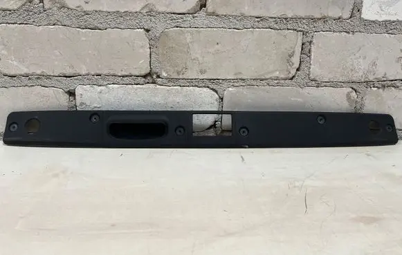 Mercedes-Benz E W211 Other trunk/boot trim element A2117500193