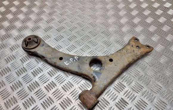 Toyota Corolla Verso E121 Front lower control arm/wishbone 