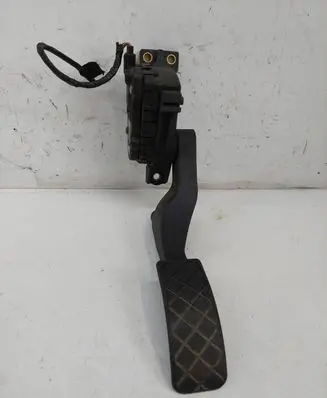 Volkswagen Golf IV Accelerator throttle pedal 1J1721503H