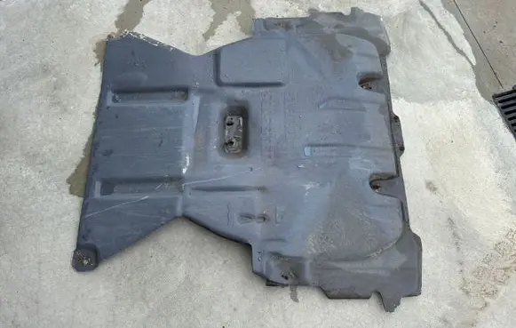 Subaru Forester SG Engine splash shield/under tray