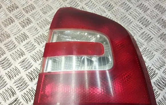 Skoda Octavia Mk2 (1Z) Rear/tail lights 1z9945096