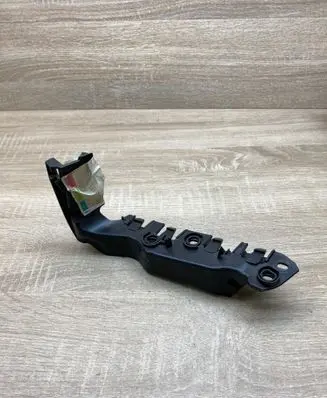 Audi A3 S3 8V Front bumper mounting bracket 8V5807184B