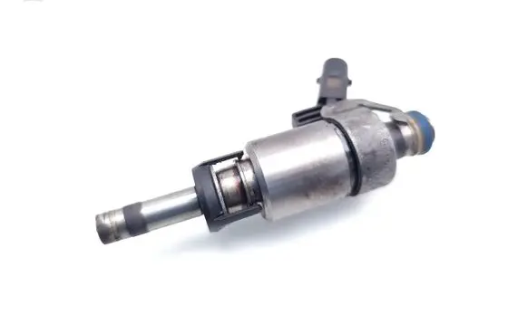 Audi A5 8T 8F Fuel injector 06H906036G 0261500076