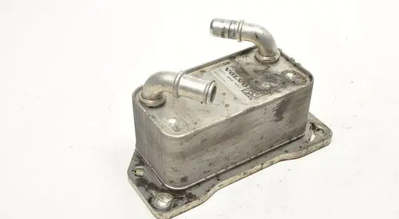 Volvo S90, V90 Engine oil radiator 31293917
