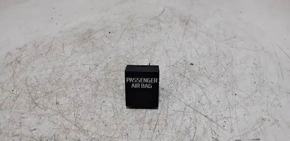 Passenger airbag on/off switch