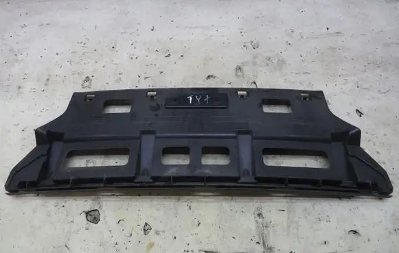 BMW 6 F12 F13 Engine splash shield/under tray 15857711