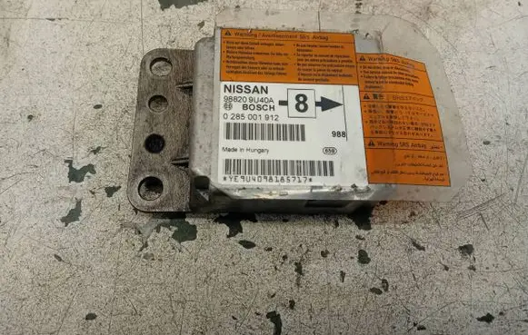 Nissan Note (E11) Airbag control unit/module 988209U40A 0285001912