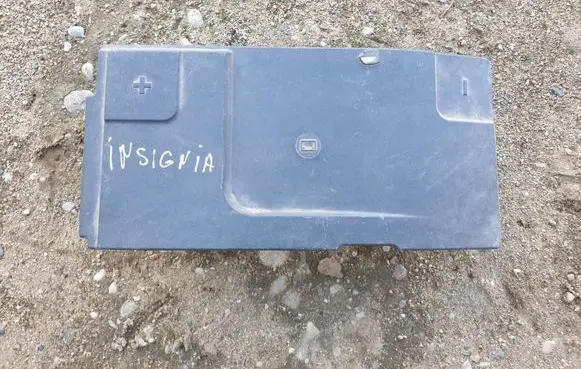 Opel Insignia A Battery box tray cover/lid 312632764 13330946