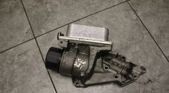 Engine oil radiator