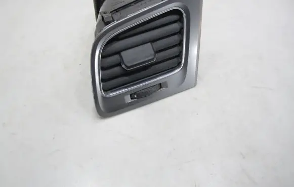 Volkswagen Golf VII Dashboard side air vent grill/cover trim 5G1819703H 12112013