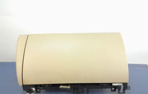 Jaguar XF X250 Glove box
