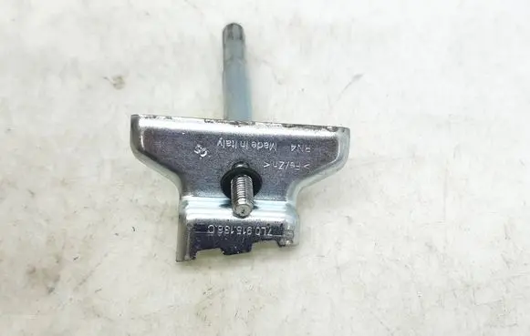 Porsche Cayenne (9PA) Battery bracket 7L0915138C