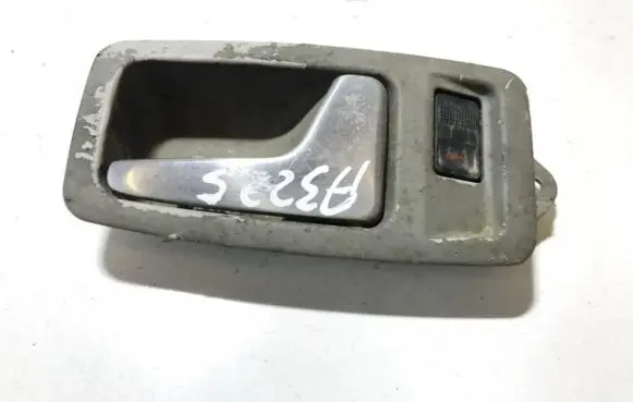 Audi A8 S8 D2 4D Front door interior handle 4d0837020