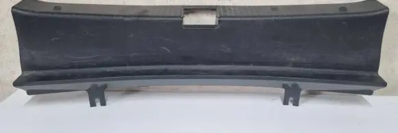 Trunk/boot sill cover protection