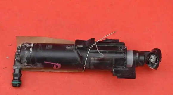Audi A4 S4 B8 8K Windshield washer spray nozzle 5902-06-0225P