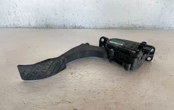 Skoda Fabia Mk2 (5J) Accelerator throttle pedal 6Q1721503M 6PV00849631
