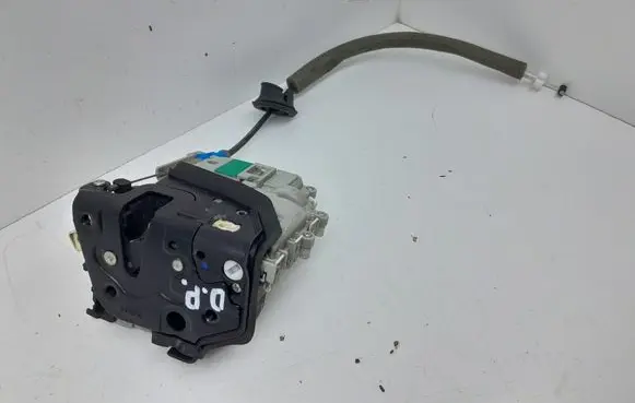 Audi A3 S3 8V Front door lock 8X1837016C