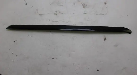 BMW X3 E83 Windshield trim 3330180