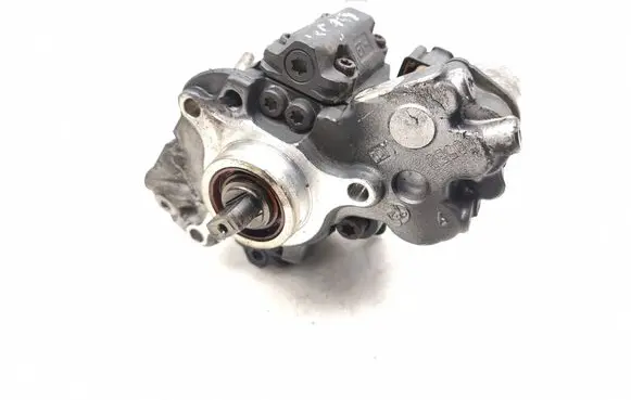 Ford Kuga I Fuel injection high pressure pump 9687959180 9424A050A